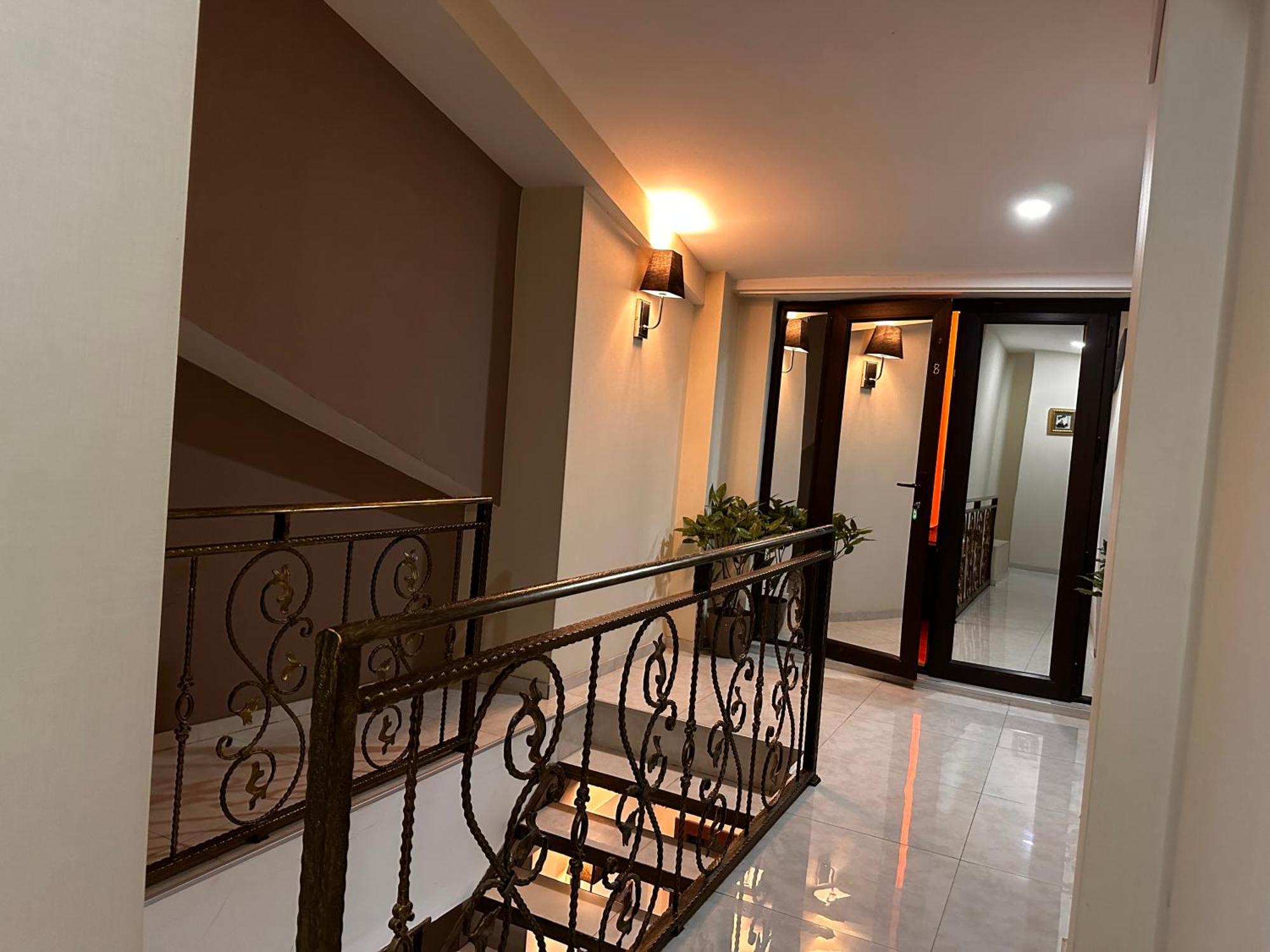 Terrace Tbilisi Center Hotel Ngoại thất bức ảnh